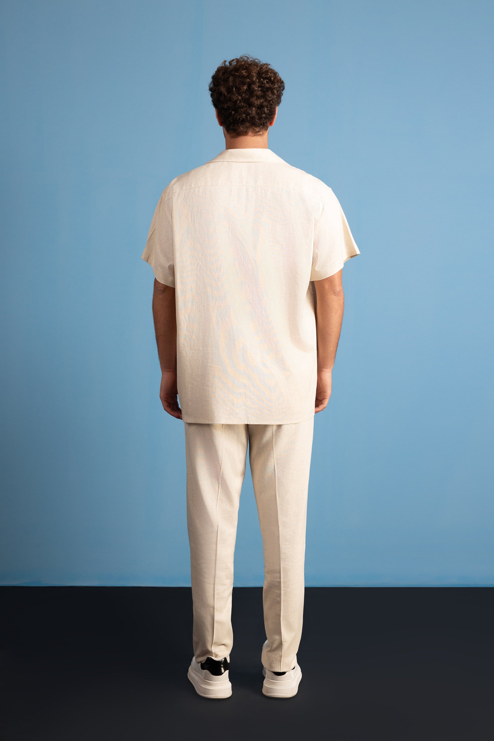 Occasus Solis Linen Set